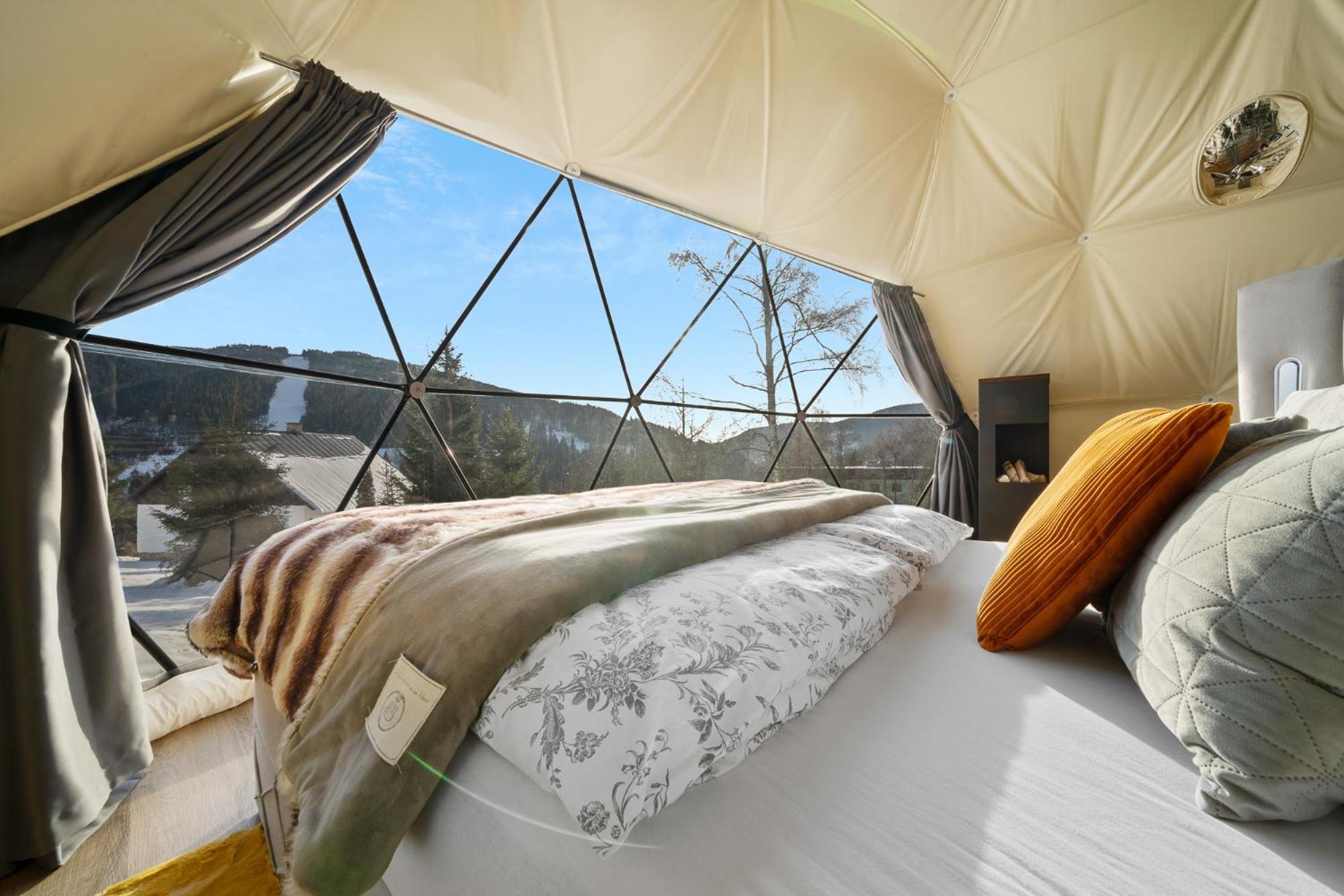 Glamping Spindl One&Only Hotell Špindlerŭv Mlýn Exteriör bild