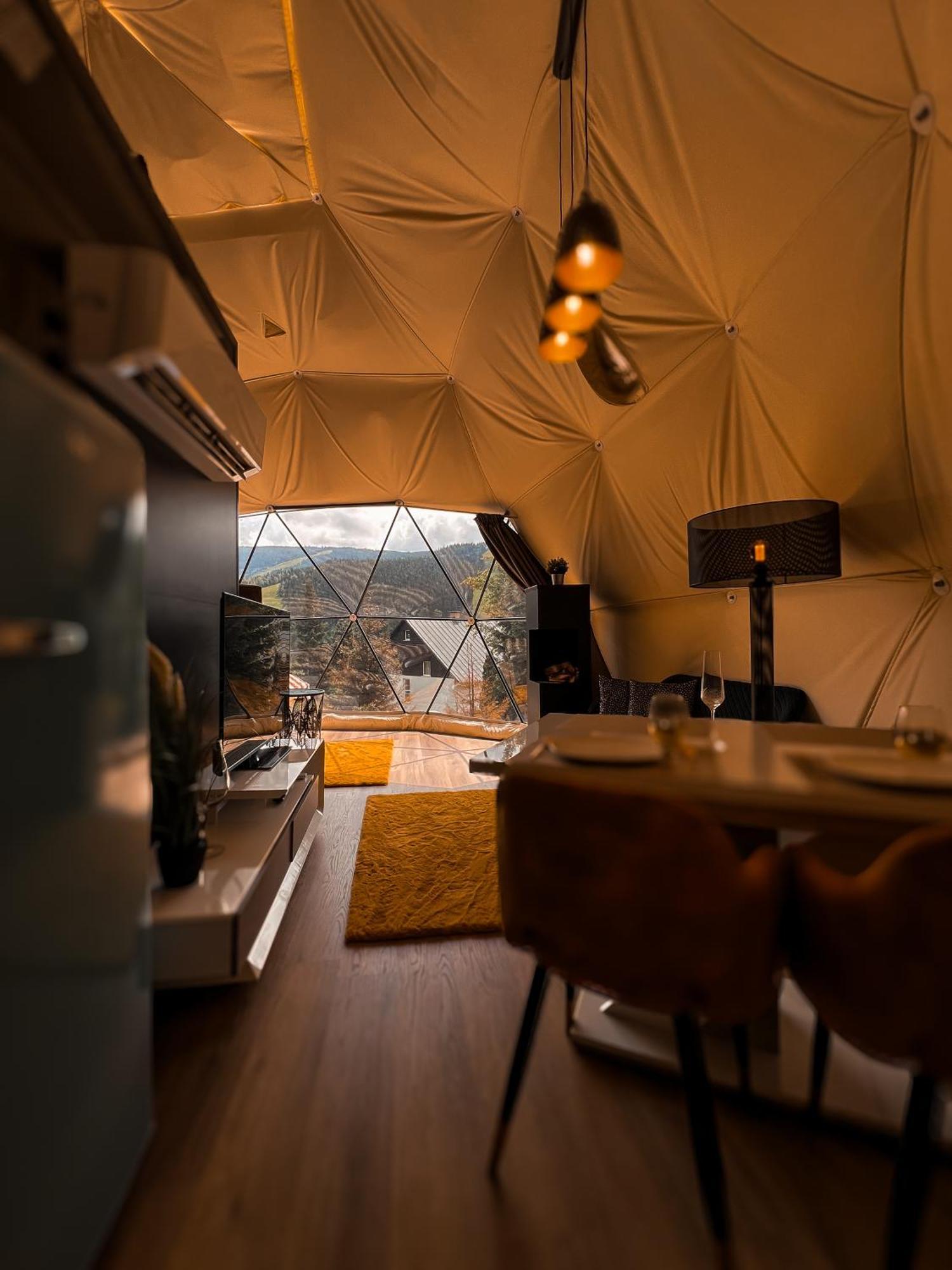 Glamping Spindl One&Only Hotell Špindlerŭv Mlýn Exteriör bild